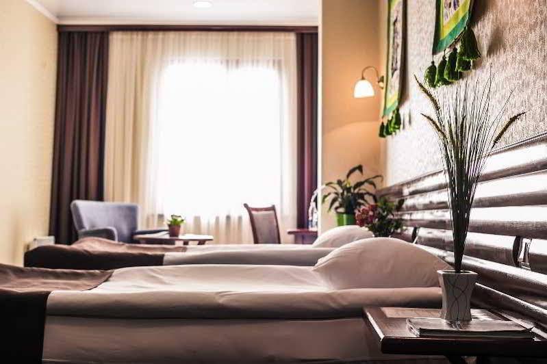 Green City Hotel Bishkek Exterior photo