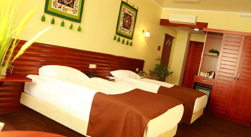 Green City Hotel Bishkek Exterior photo