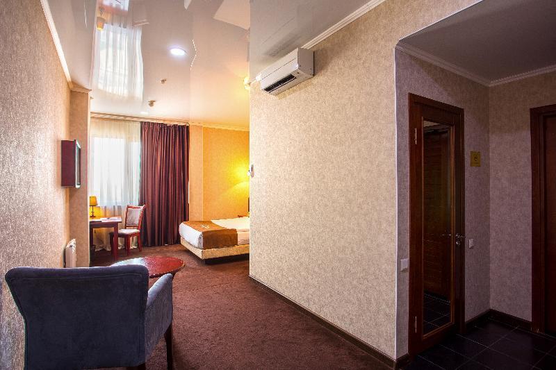 Green City Hotel Bishkek Exterior photo