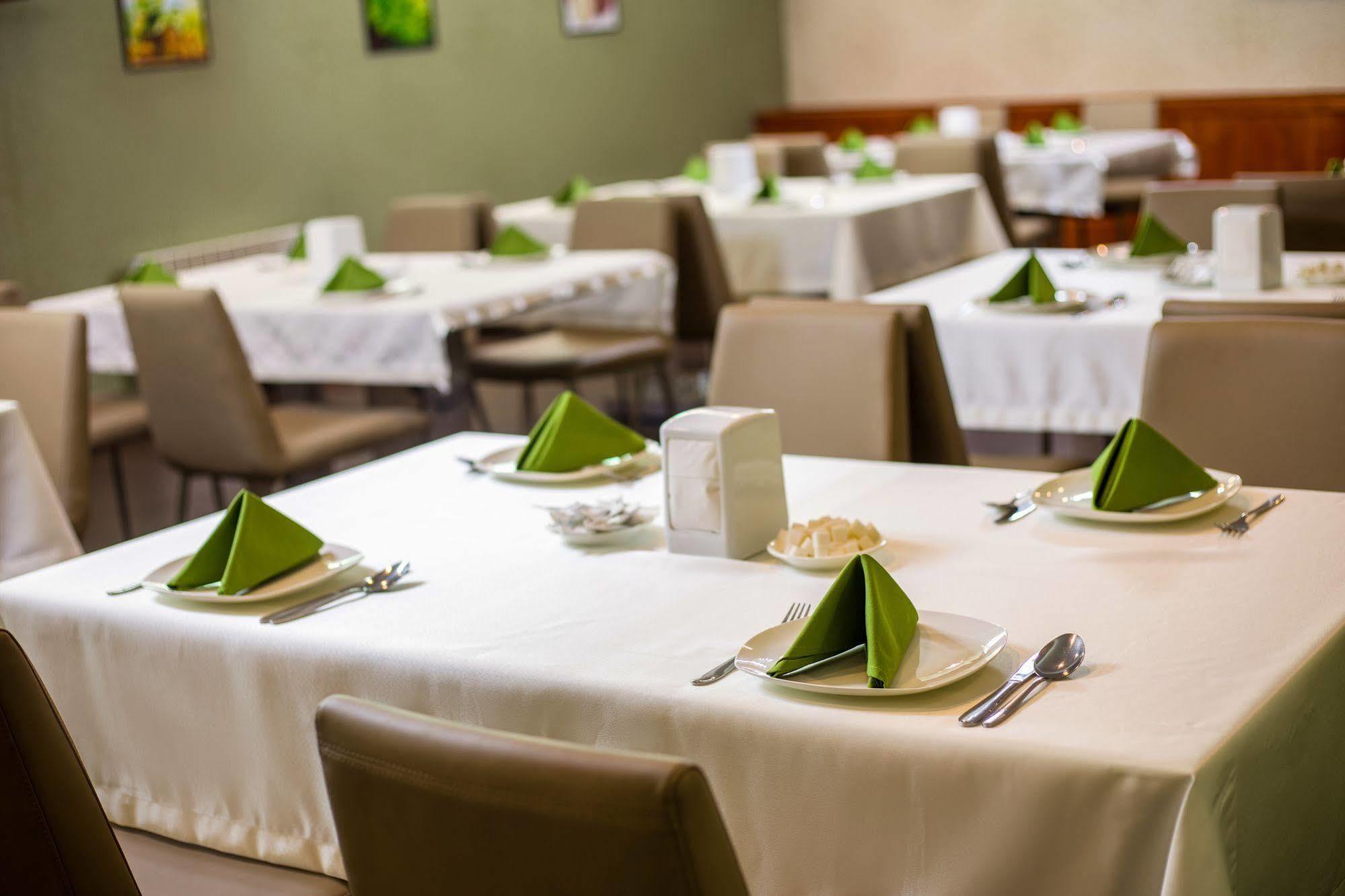 Green City Hotel Bishkek Exterior photo