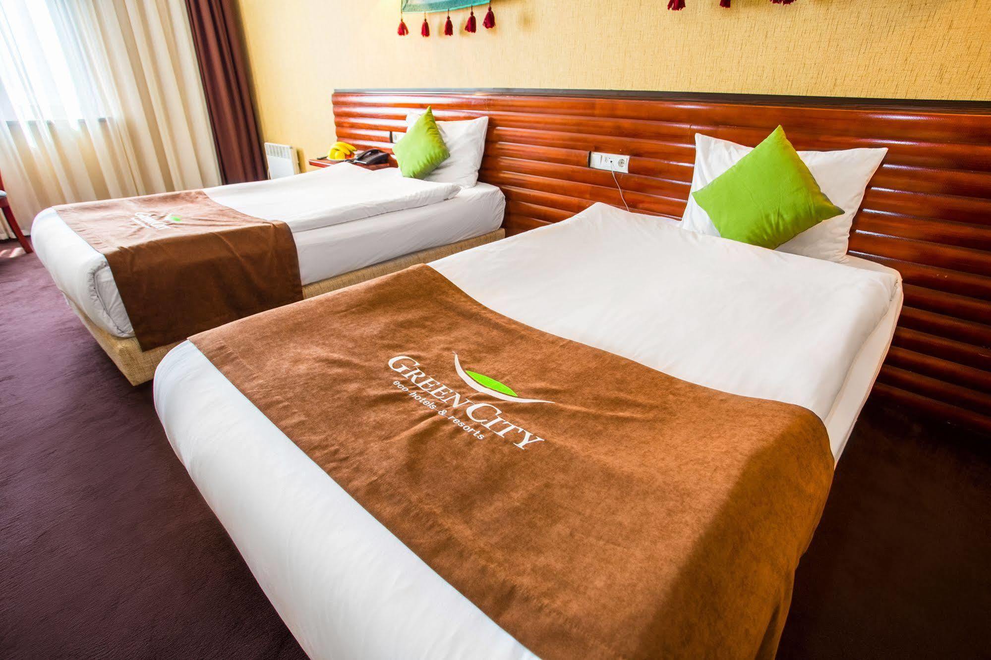 Green City Hotel Bishkek Exterior photo